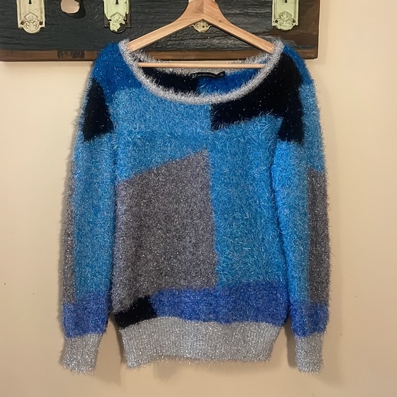 NY & C New York and Company Fuzzy Metallic Colour Block Sweater Size Medium - Picture 4 of 16